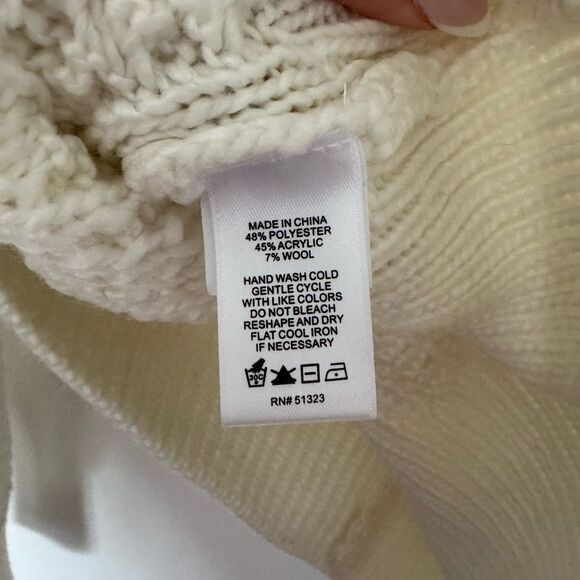 Revolve x 1. State Cream Crew Neck Cable Knit Sweater Small - Picture 8 of 8